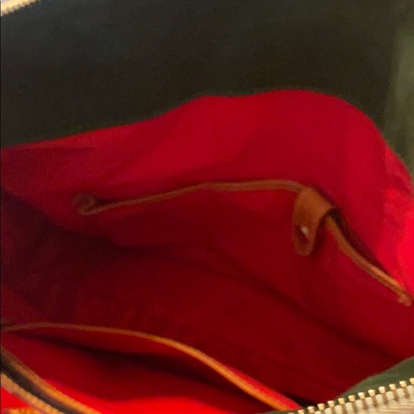 Handbag with strap and matching wallet. - Picture 4 of 6